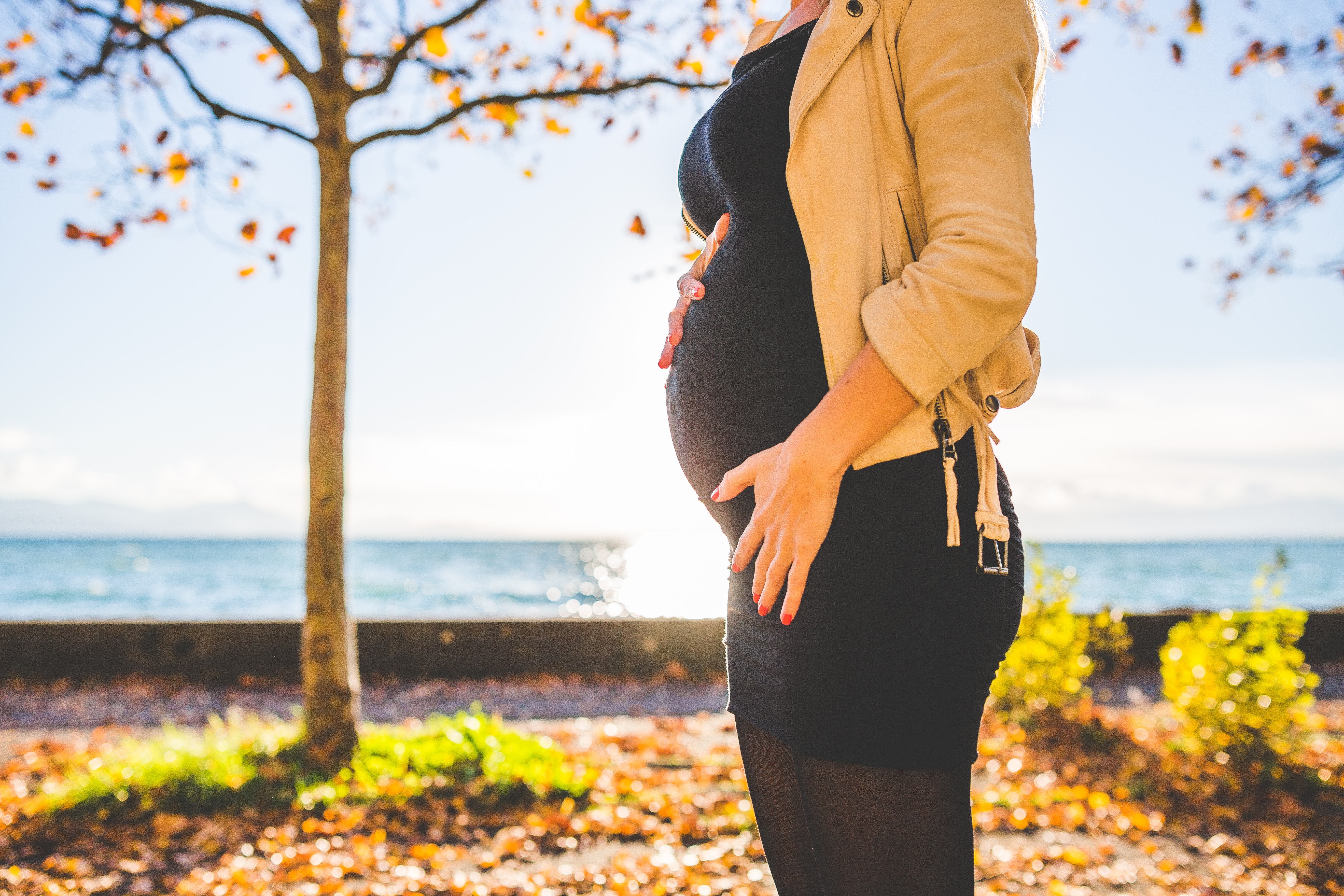 Travelling While Pregnant: What Does Travel Insurance Cover?